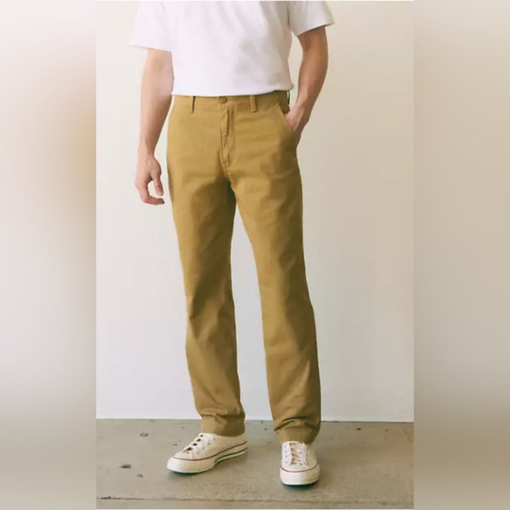 NWOT: Levi's Tan Denim Pants